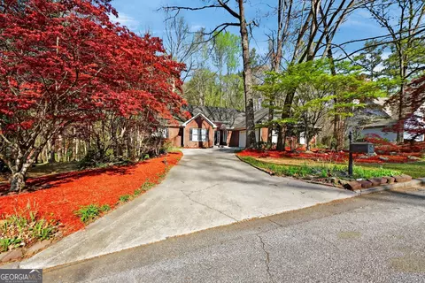 601 Cobblestone Ln, Stone Mountain, GA 30087