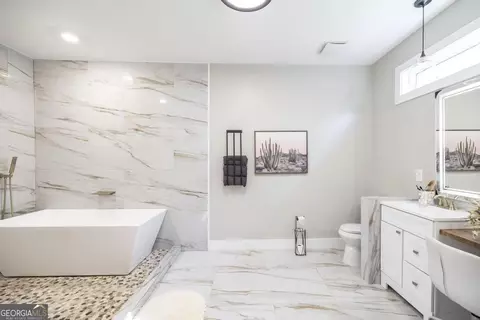Bath - 793 Springhaven Rd, Dexter, GA 31019 photo 2 of 5