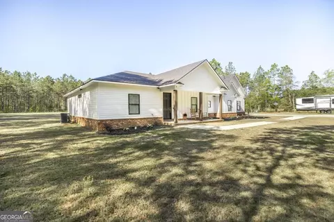 Exterior - 793 Springhaven Rd, Dexter, GA 31019 photo 2 of 13