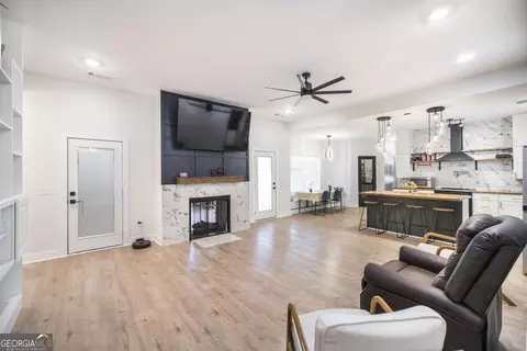 Living - 793 Springhaven Rd, Dexter, GA 31019 photo 1 of 2