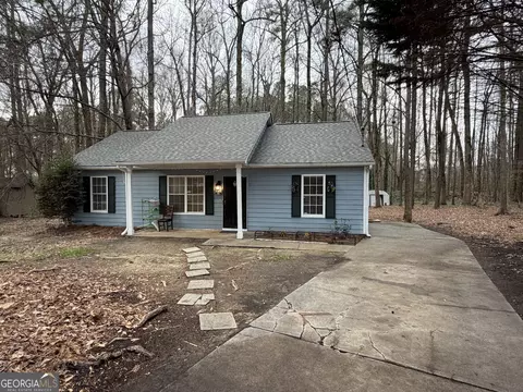 122 Oriole Dr, Jonesboro, GA 30238