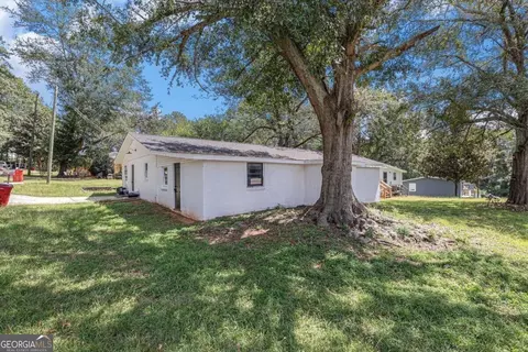 329 Pine Cir, Bowdon, GA 30108