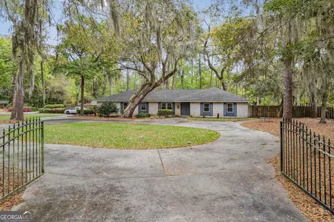 174 Saint Clair Dr, St. Simons, GA 31522