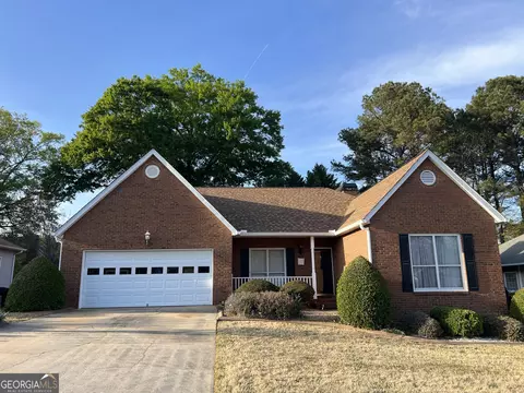 250 Brittany Chase, Fayetteville, GA 30214