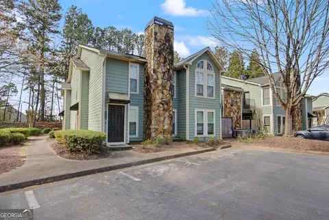 2011 Canyon Point Cir, Roswell, GA 30076