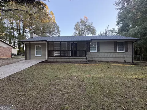 657 Utoy Ct, Jonesboro, GA 30238