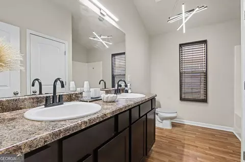 Bath - 2362 Glebe Ct, Hampton, GA 30228 photo 1 of 2