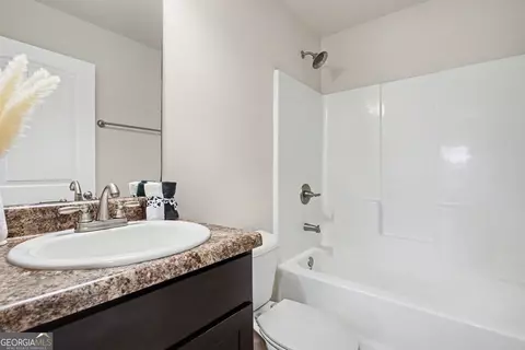 Bath - 2362 Glebe Ct, Hampton, GA 30228 photo 2 of 2