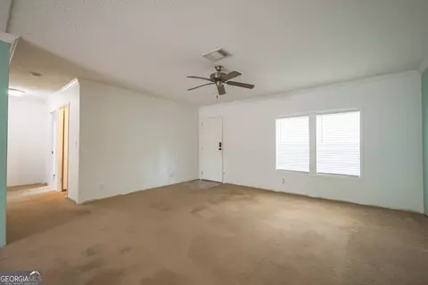 Living - 86 Smith Rd, Nahunta, GA 31553 photo 3 of 6