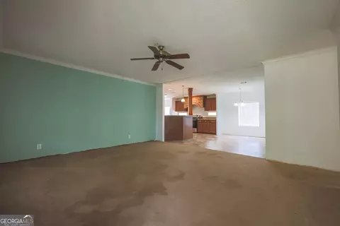 Living - 86 Smith Rd, Nahunta, GA 31553 photo 2 of 6