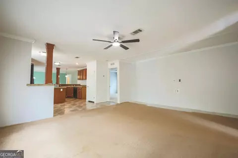 Living - 86 Smith Rd, Nahunta, GA 31553 photo 4 of 6