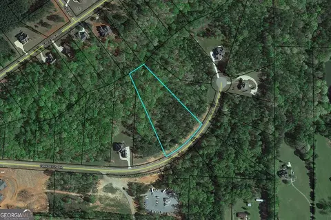 114 Gardens Dr, Forsyth, GA 31029