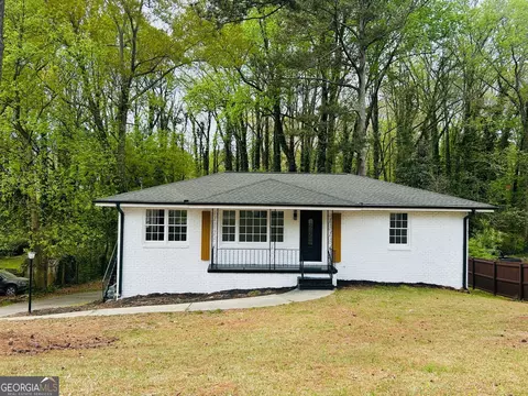 2344 Hollyridge Dr SW, Marietta, GA 30060