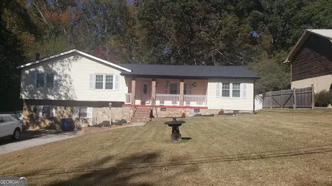 975 Ridgedale Dr, Lawrenceville, GA 30043
