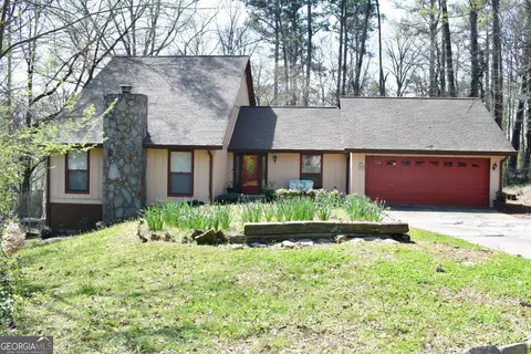 3959 Cotswold Dr, Lilburn, GA 30047