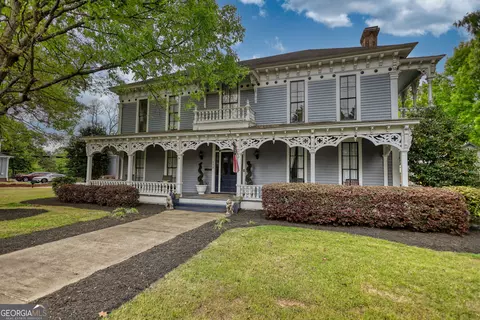 Exterior - 172 N Second St, Madison, GA 30650 photo 1 of 11