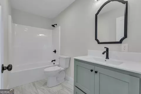 Bath - 1004 Callaway Ave, Lagrange, GA 30240 photo 1 of 2