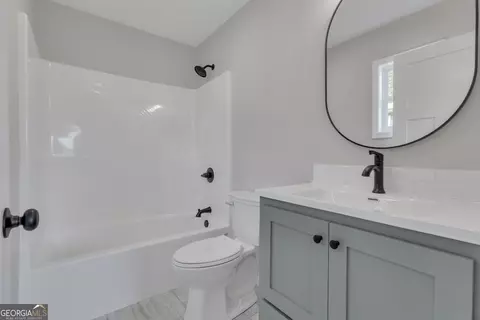 Bath - 1004 Callaway Ave, Lagrange, GA 30240 photo 2 of 2