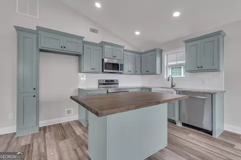 Kitchen - 1004 Callaway Ave, Lagrange, GA 30240 photo 2 of 5