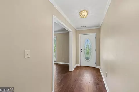 Entry Way - 113 Colonial Ct, Lagrange, GA 30240 photo 1 of 3