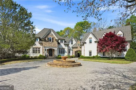 218 Londonberry Rd, Atlanta, GA 30327