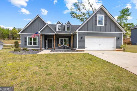 23 E Hill St, Newnan, GA 30263