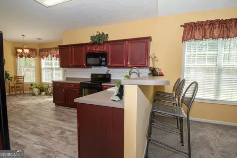 Kitchen - 101 Philmont Ct, Lagrange, GA 30240 photo 1 of 2
