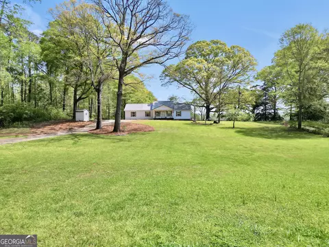 Exterior - 2186 Williamson Zebulon Rd, Williamson, GA 30292 photo 11 of 17