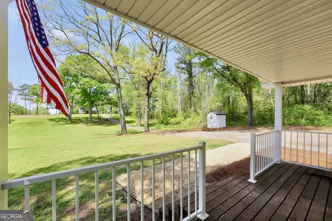Exterior - 2186 Williamson Zebulon Rd, Williamson, GA 30292 photo 13 of 17