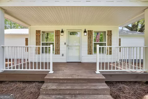 Exterior - 2186 Williamson Zebulon Rd, Williamson, GA 30292 photo 2 of 17