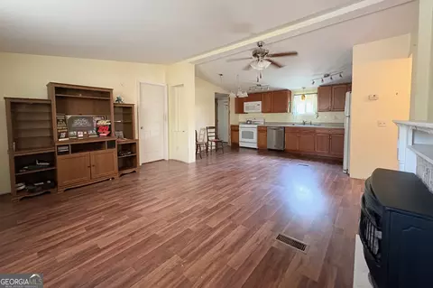 Living - 346 Quail Run Rd, Roberta, GA 31078 photo 1 of 2