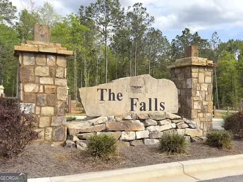113 The Falls Ln, Milledgeville, GA 31061