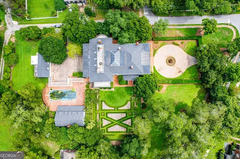 617 Dixie Ave, Madison, GA 30650