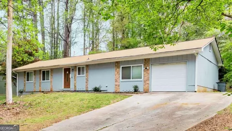 5796 Bobbin Ln, Lithonia, GA 30058