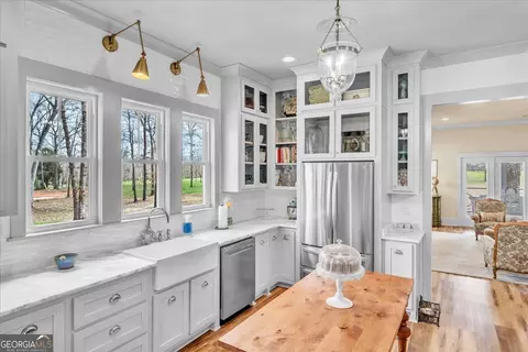Kitchen - 117 Pine Bough Trl, Perry, GA 31069 photo 5 of 5