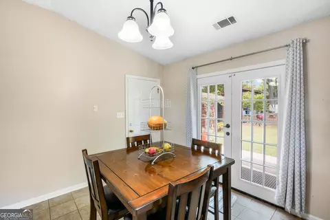 Dining - 385 Buckingham Ter, Athens, GA 30607 photo 1 of 1