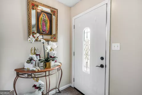 Entry Way - 385 Buckingham Ter, Athens, GA 30607 photo 3 of 3