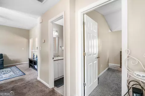 Entry Way - 385 Buckingham Ter, Athens, GA 30607 photo 1 of 3