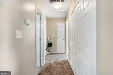 Entry Way - 385 Buckingham Ter, Athens, GA 30607 photo 2 of 3