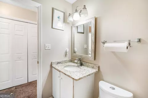 Bath - 385 Buckingham Ter, Athens, GA 30607 photo 3 of 4
