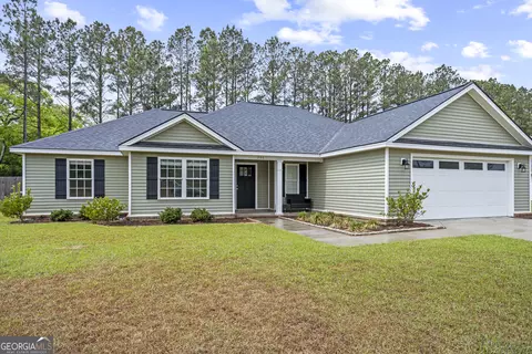 305 Tallulah Bnd, Ellabell, GA 31308