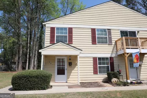 1321 Surrey Ln SW #1321, Marietta, GA 30008