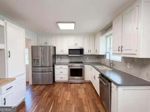 Kitchen - 85 Hidden Forest Rd, Covington, GA 30014 photo 2 of 6