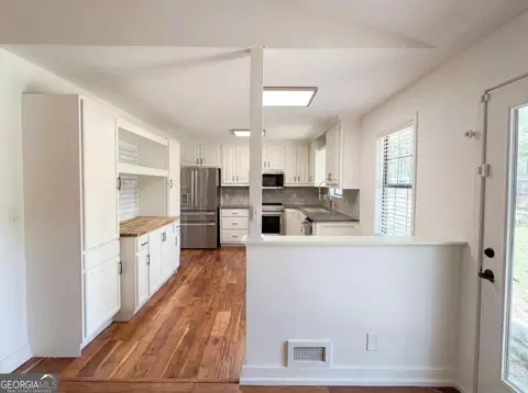 Entry Way - 85 Hidden Forest Rd, Covington, GA 30014 photo 2 of 6