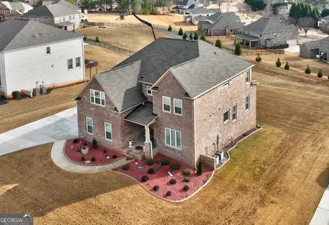 1522 Windward Dr, Locust Grove, GA 30248