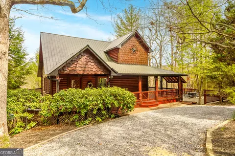 133 Dallas Ln, Blue Ridge, GA 30513