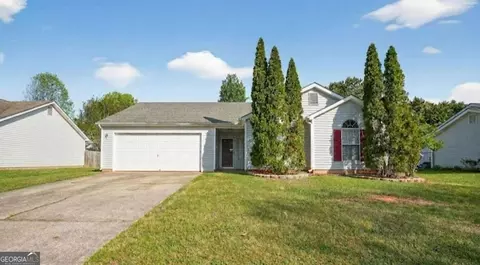 3532 Oak Leaf Ct, Rex, GA 30273