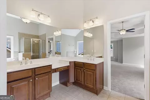 Bath - 2080 Pinehurst View Dr, Grayson, GA 30017 photo 3 of 5