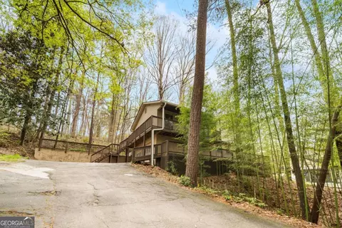 5121 Heather Rd SE, Smyrna, GA 30082