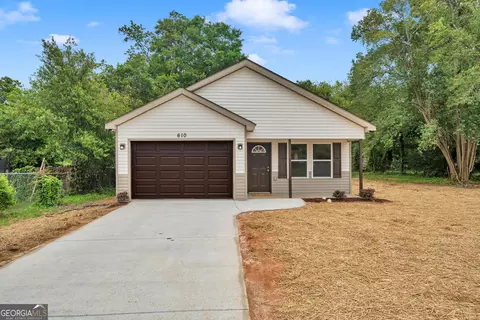 610 Cornelia Dr, Warner Robins, GA 31088